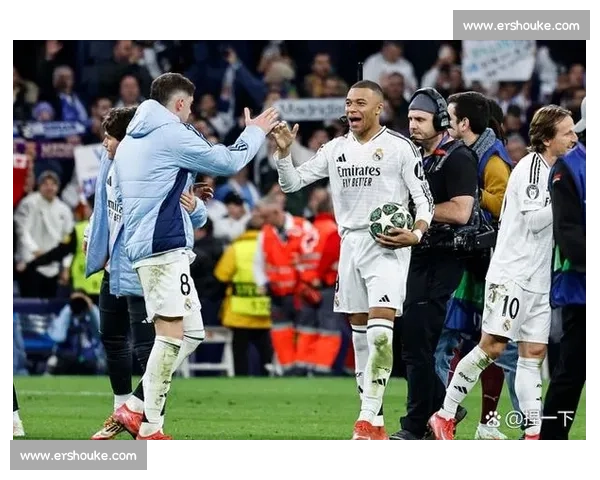 欧冠经典对决回顾:那些令人热血沸腾的瞬间解析